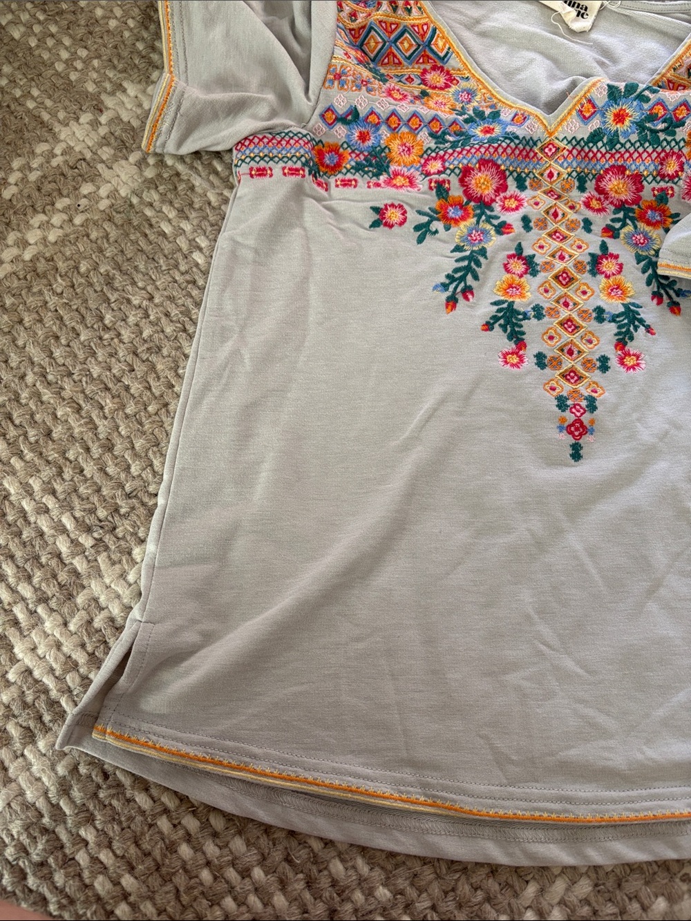 Savanna Jane Light Gray V‑Neck Tee with Multicolor Floral Embroidery - Picture 5 of 8